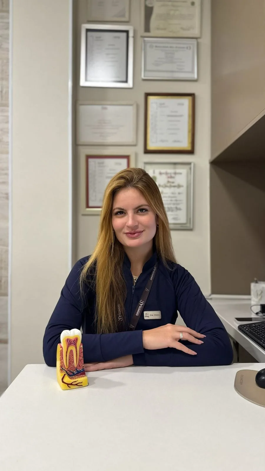 Dra. Vitória, cirurgiã-dentista da Odonto AR